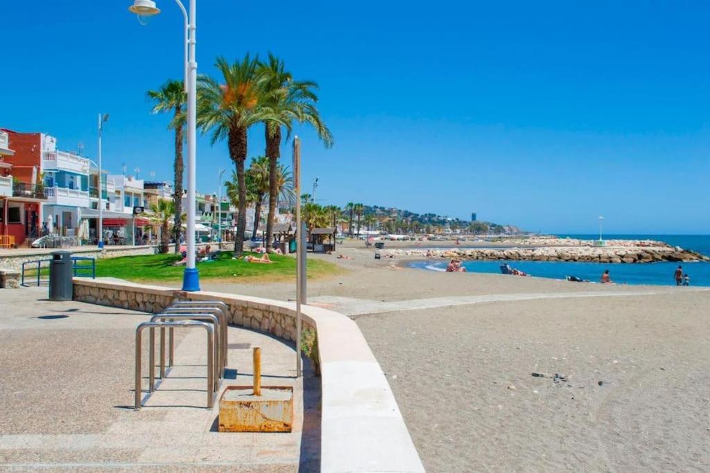 Villa Vivienda Unica A 10 Metros De La Playa Málaga Exterior foto